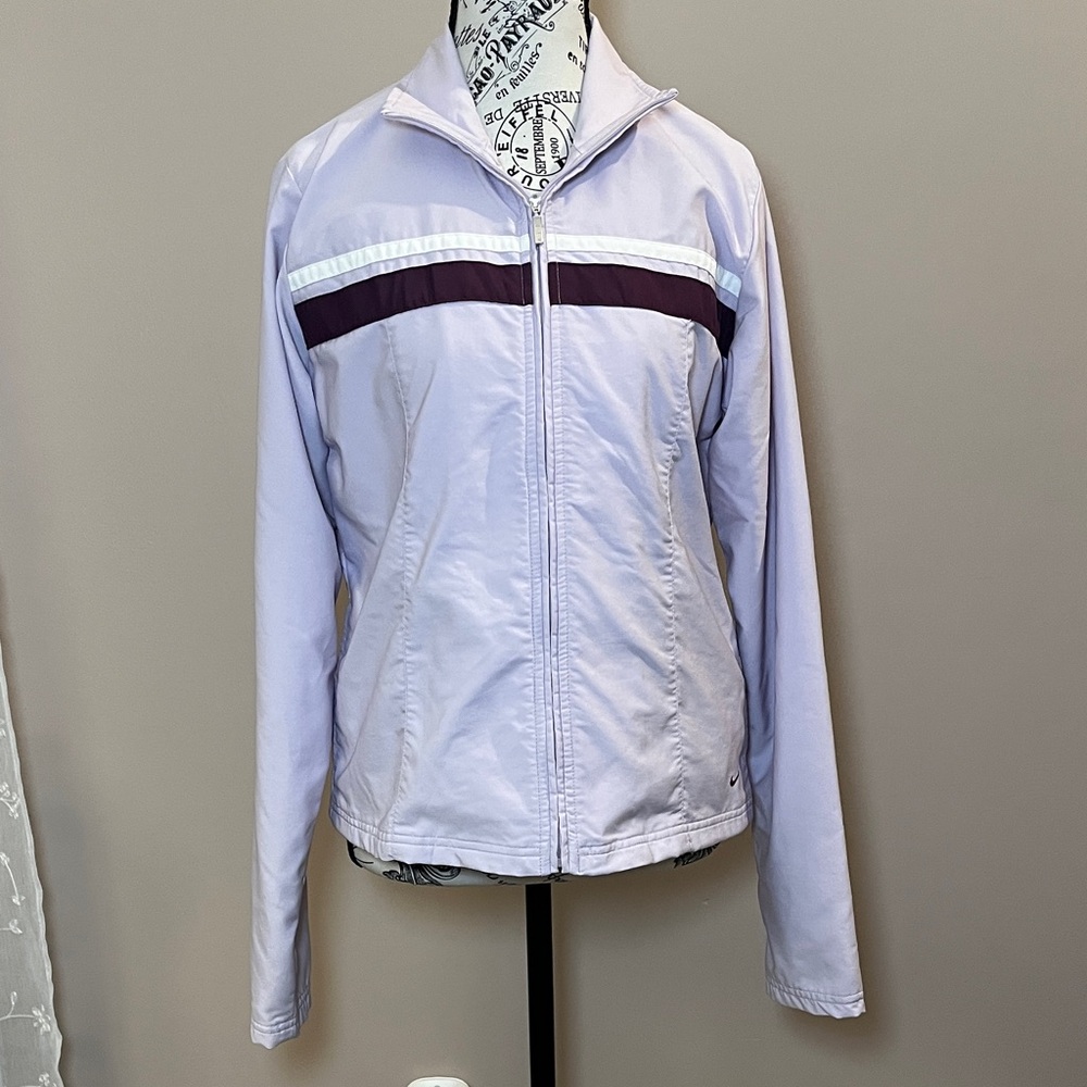 Nike Women's Light Purple and Dark Purple Lightweight Jacket